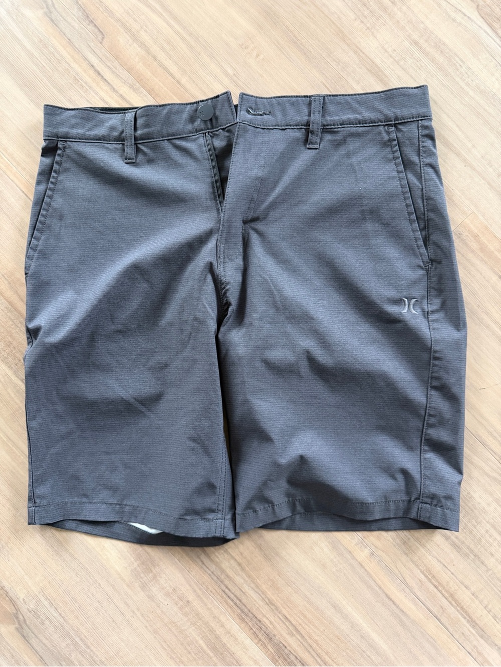 Hurley stretch shorts. 9.5” inseam. Quick drying.  Mesh pockets.